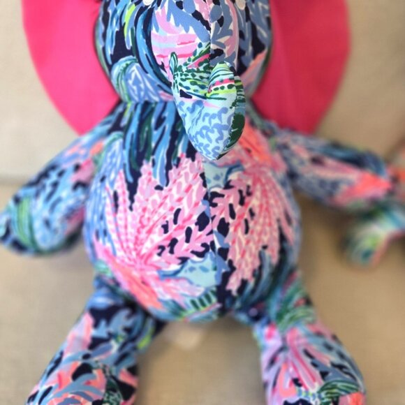NWT Lilly Pulitzer MINNIE Stuffed Elephant Plush Toy Bringing Mermaid Back - Picture 2 of 3